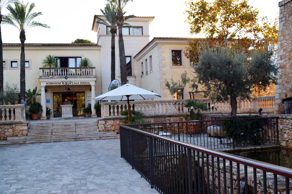 Robinson Club Cala Serena entrance