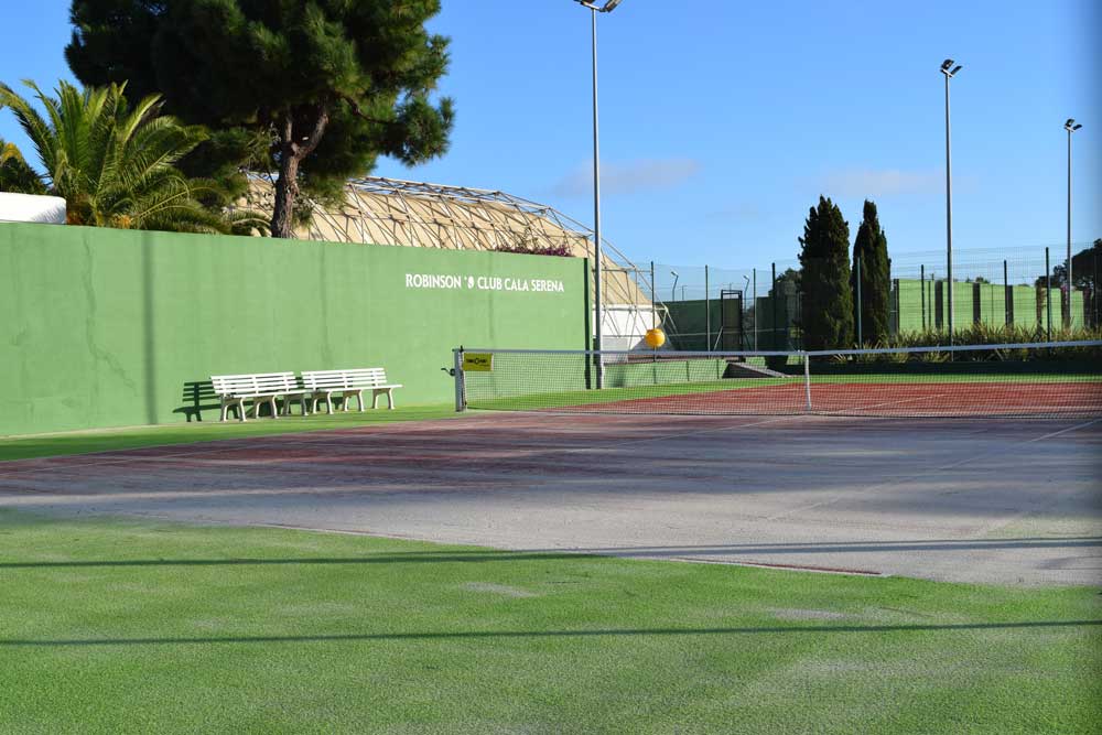 Robinson Club Cala Serena tennis facility