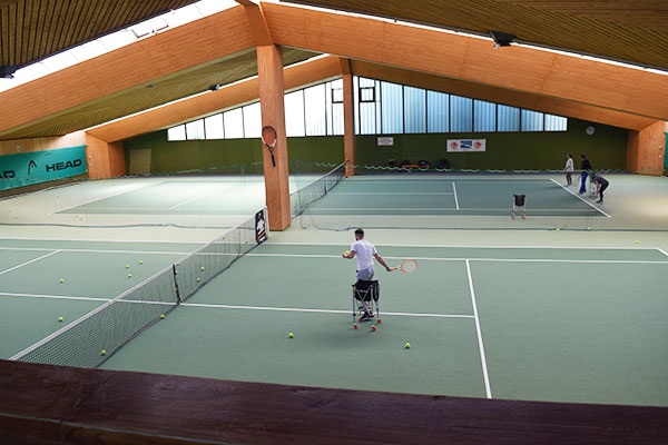 tennishotel krone tennishalle