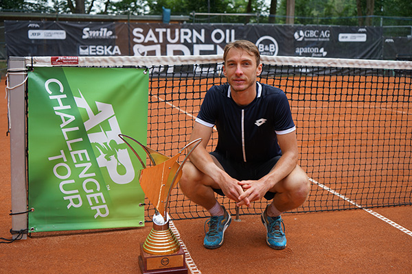 Winner 2022 Small with trophy