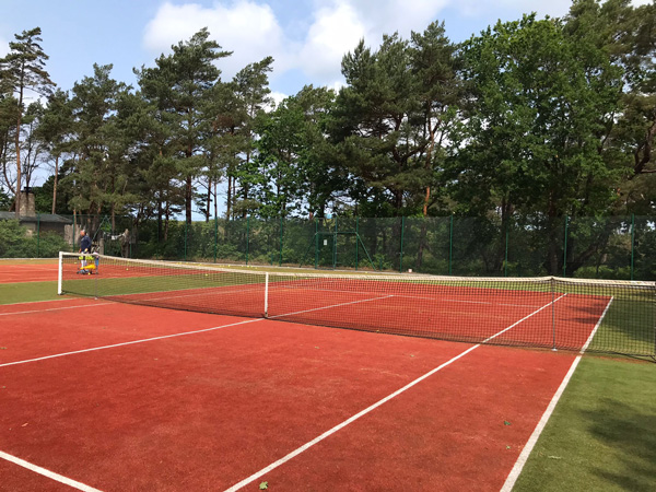 Travelscout Strandhotel Fischland Tennisplatz