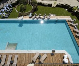 tennishotel-lamaiena-suedtirol-outdoorpool