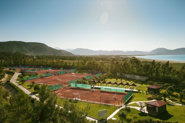 TennisTraveller-Tennishotel-Robinson-Sarigerme-Tennisanlage