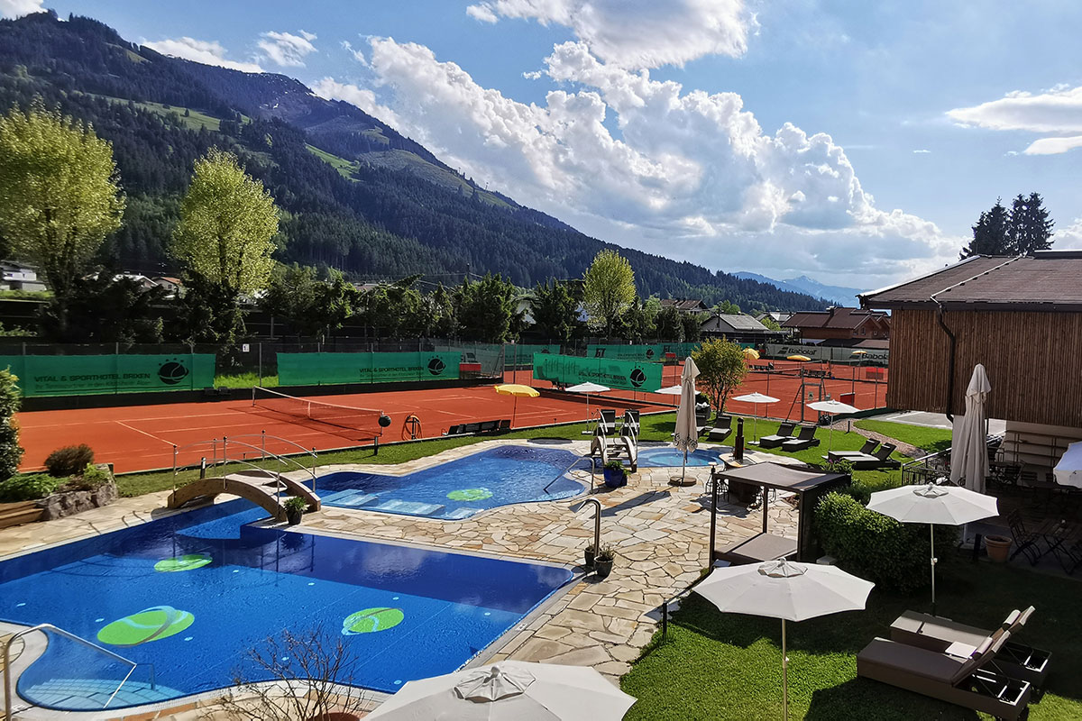 tennishotel vital sporthotel brixen ansicht tennis 1200x800 2021