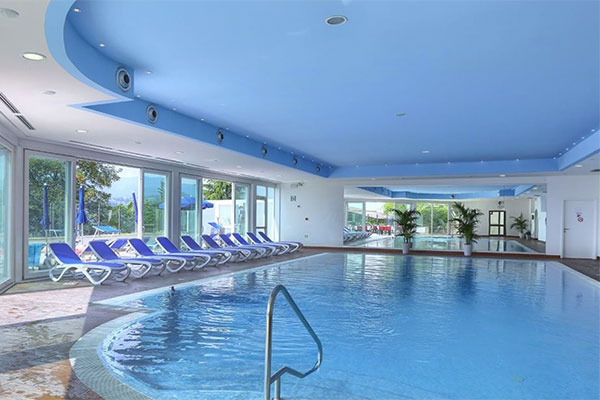 Tennishotel LeBalze Gardasee Hallenbad