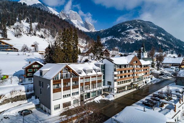 Tennishotel Hirschen Wildhaus exterior view winter 1200x800