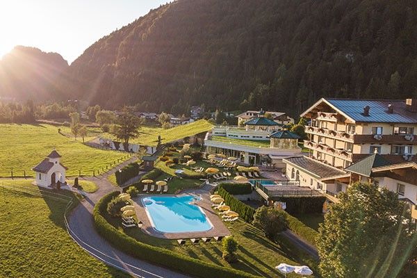 tennishotel seehof walchsee abendstimmung