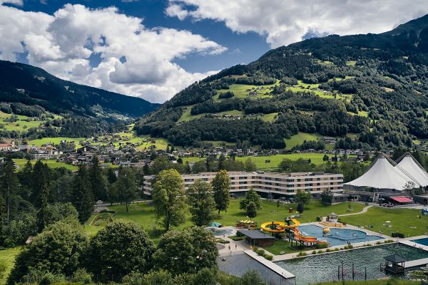 tennishotel tui blue montafon ansicht sommer spassbadx800