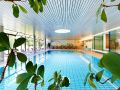 tennis hotel park hotel poertschach pool inside2