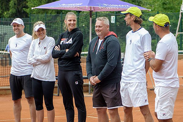 Sommer Camps Mit Karolina Pliskova In Prag Tenniscamp Prag Tennistraveller Net