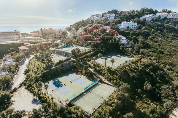 Tennishotel Hofsaess Academy Marbella Tennisberg 1200x800