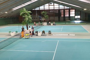 tennishotel hirschen schweiz tennishalle