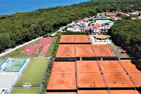 tennishotel garden toscana resort aerial 1200x800