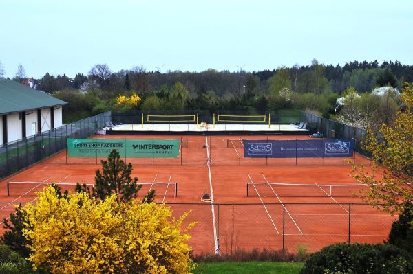 tennishotel sporthotel radeberg tennisx800
