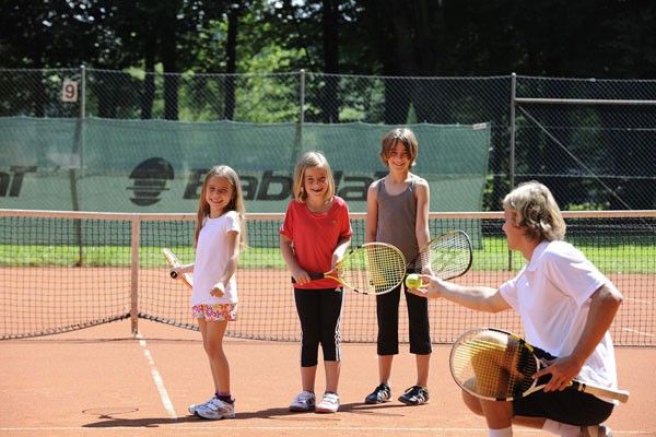 Tennishotel Wellnessgarten Sepp Baumgartner Kindertraining