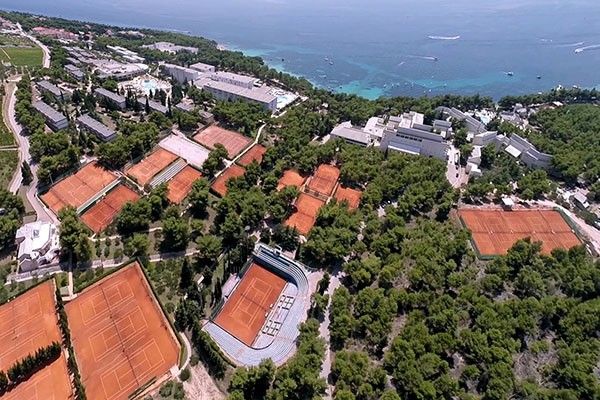 Bluesun Grandhotel Elaphusa Tennishotel Kroatien Tennissky