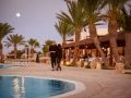 TennisTraveller Tennis Hotel ROBINSON Club Djerba Bahiya Evening atmosphere