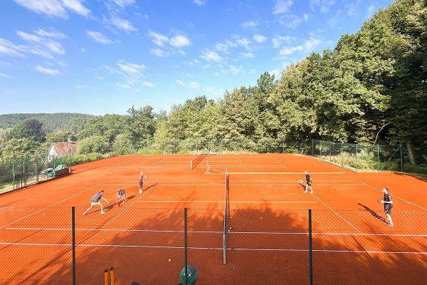Tennish hotel Wutzschleife Tennisx800