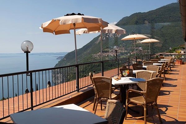 tennishotel zanzanu gardasee restaurant terrasse