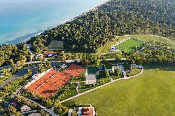 Tenniskurse im Rafa Nadal Tennis Centre im Sani Resort