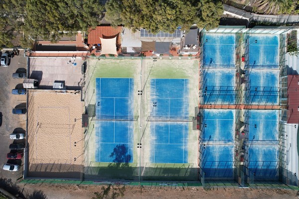 Tennisurlaub im Vulcano Sports Tennis &amp; Padel Club Bild 1