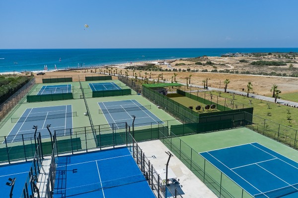 Tennis- und Padelkurse im Aldiana Side Beach