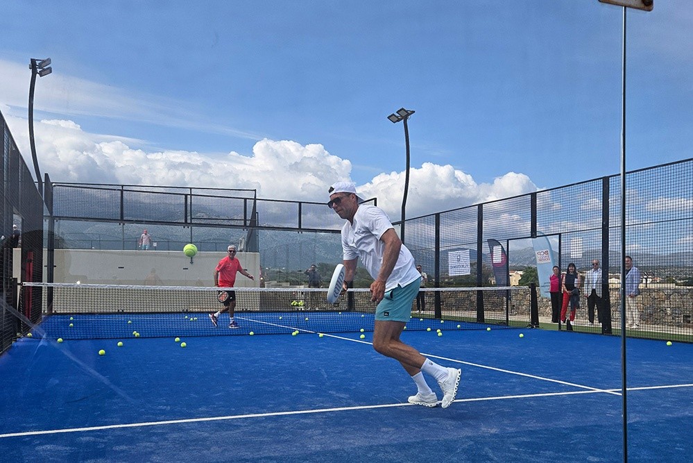World Padel Pro Luxury Experience by Hernan Flores im Kalimera Kriti Hotel Village Resort