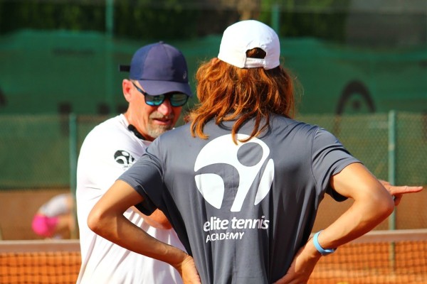 Tenniscamps für Erwachsene bei der Elite Tennis Academy ... Bild 1