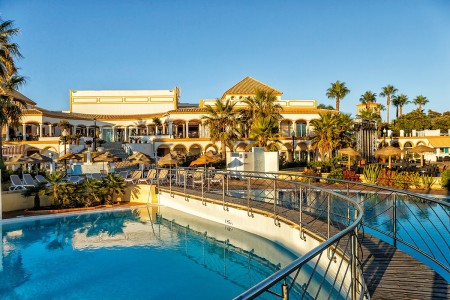 Gewinne eine Tennisurlaubswoche in einem Aldiana Club ...