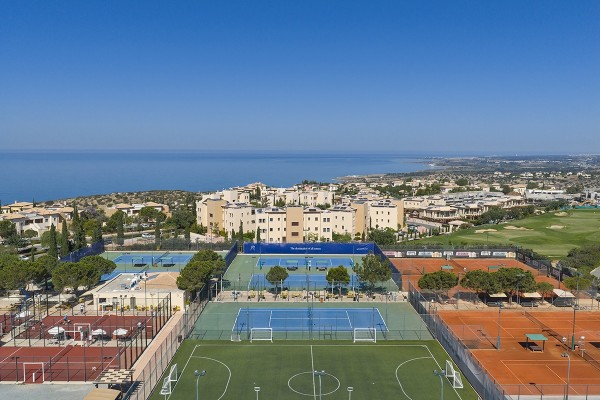 25% tennis special at Aphrodite Hills Resort