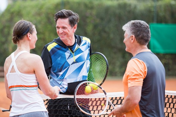 Tenniscamp für Singles und Alleinreisende im Forte Village
