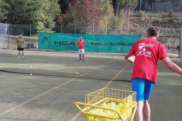 Tennis-Power-Weekend im Mai mit TSI Tennis