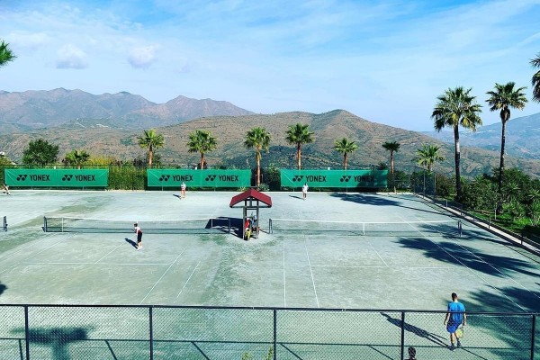 Tenniscamps in der Hofsaess Tennis Academy